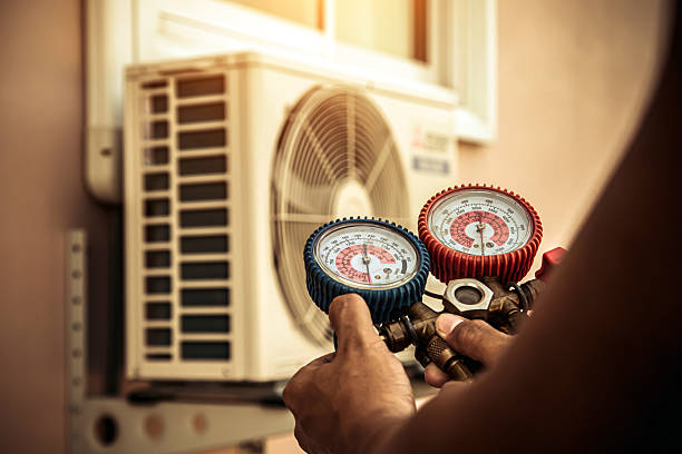Professional Ductwork Repair technician working in Eastwood, MI